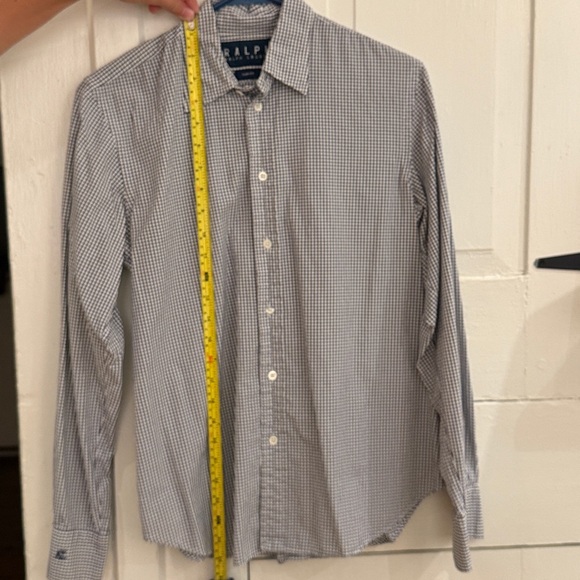 Women’s M Ralph Lauren button down. - Picture 7 of 7